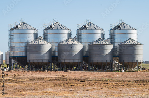 silos photo