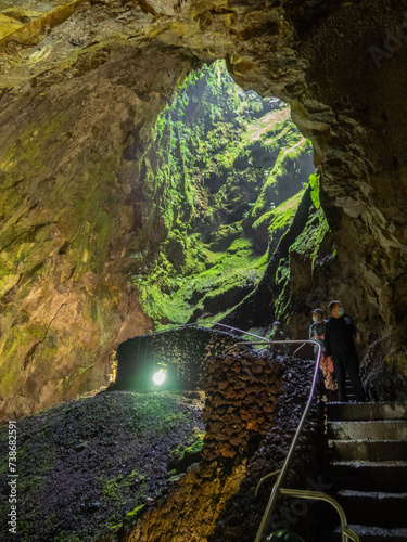 Obraz na płótnie Interior of Algar do Carvão, Terceira Island, Azores w salonie