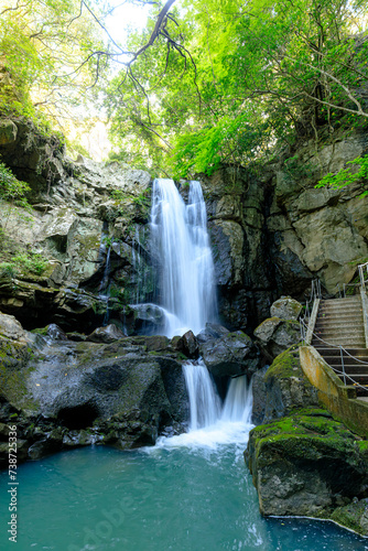 初夏の鮎屋の滝 淡路島 兵庫県洲本市 Aiya Falls in early summer. Awaji Island. Hyogo Pref, Sumoto city.