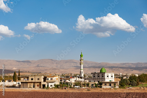Dorf mit Moschee in der Bekaaebene, Libanon photo