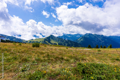 Jolies Montagnes en   t   -magnifique pour se promener- Chatel- France