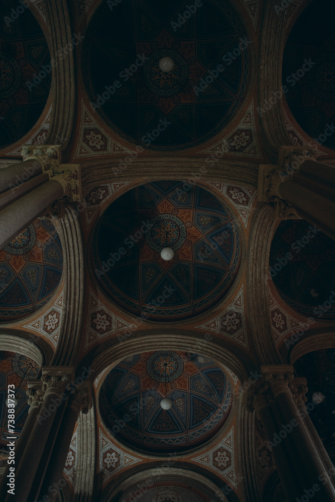 Obraz premium ancient interior, beautiful window, corridor, ceiling in old university