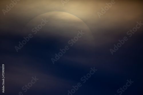 Fototapeta Naklejka Na Ścianę i Meble -  雲の中を渡る太陽20210503-2