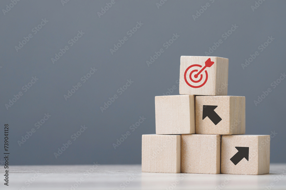 wood cube block with growth according to business goals wood cube block with growth according to business goals