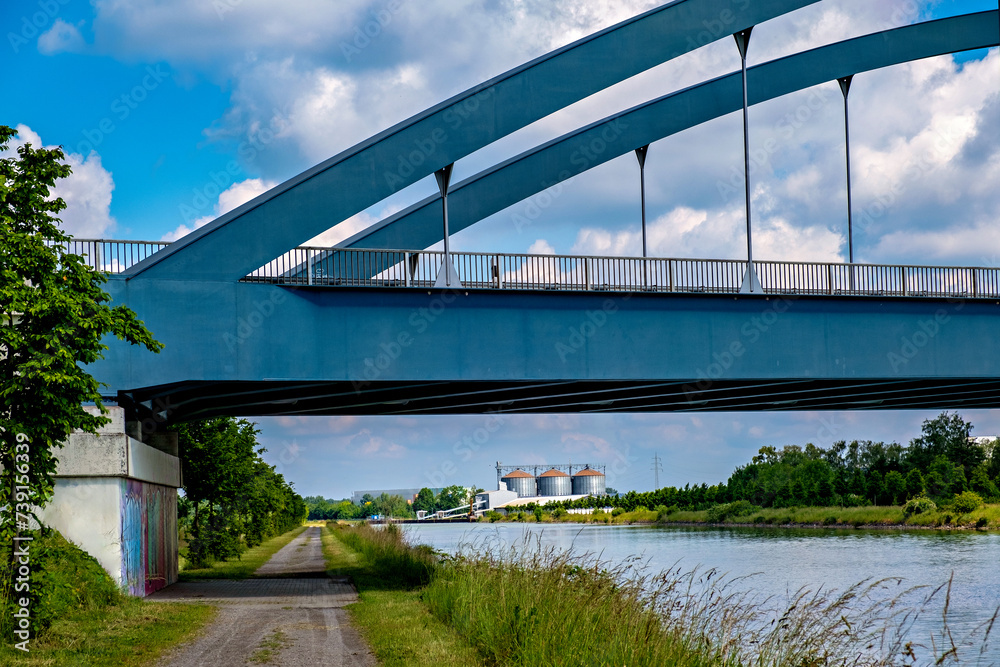 Fototapeta premium Bridge over the river