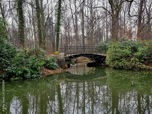 River and bridge in a Polish park © Konrad_elx