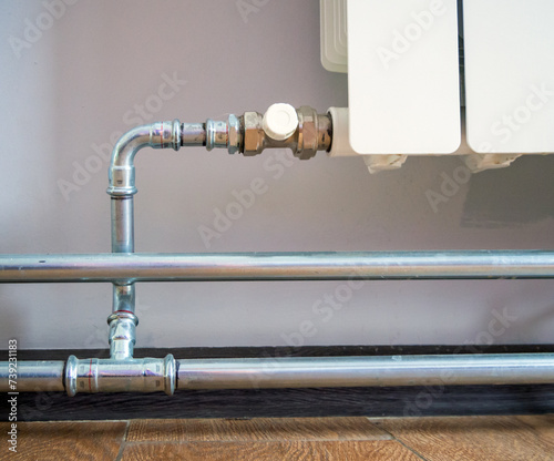 Connecting a radiator with stainless steel pipe fittings