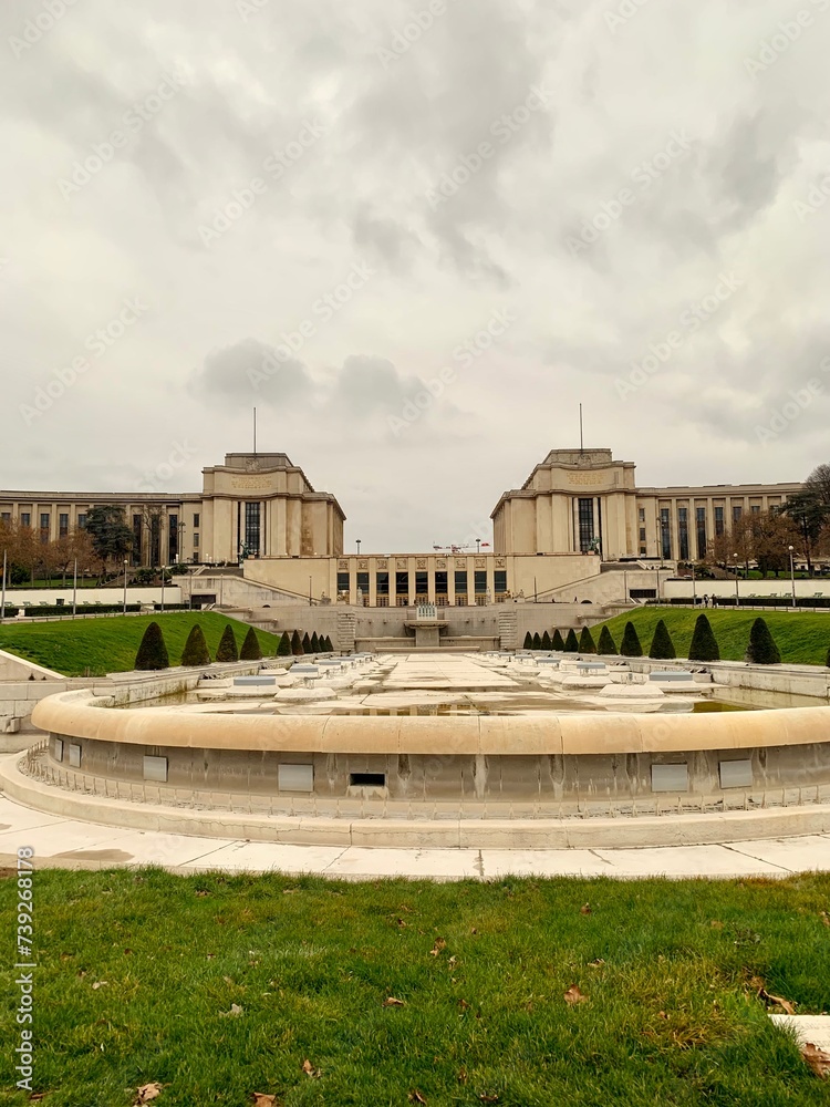 Obraz premium City, park, louvre, eiffel tower in Paris, France