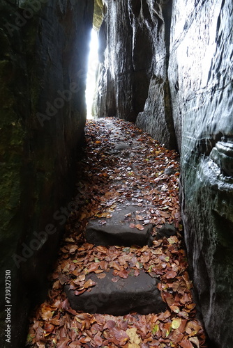 Durchgang zwischen Felsen im Muellerthal photo