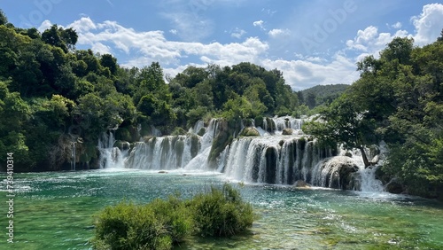 La plus grosse cascade du park Krka en croatie