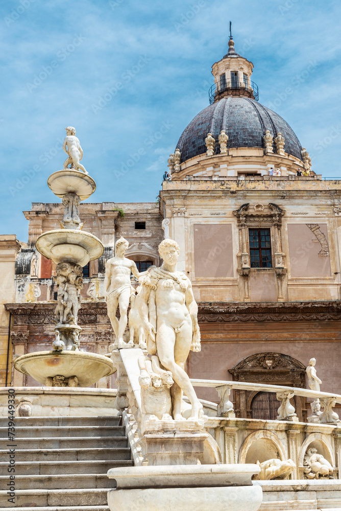 Fototapeta premium The Praetorian Fountain or Fontana Pretoria, Palermo, Sicily, Italy