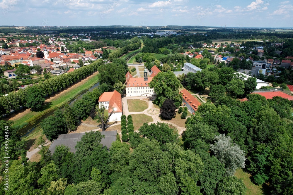 Elsterwerda, Elsterschloss mit Park , Schlosshof