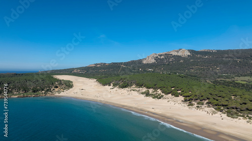 vista aérea de la bonita playa de Bolonia en el municipio de Tarifa, Andalucía  © Antonio ciero