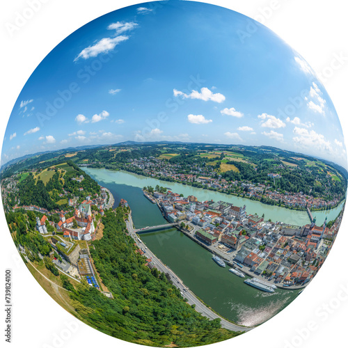 Die Dreiflüssestadt Passau am Zusammenfluß von Donau, Inn und Ilz im Luftbild, Little Planet-Ansicht, freigestellt