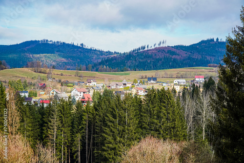 Obraz na płótnie Góry, Beskid Śląski w Polsce, panorama z lotu ptaka zimą. Okolice istebnej i Koniakowa. w salonie