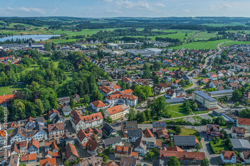 Obraz premium Luftaufnahme der Gemeinde Kißlegg in Oberschwaben