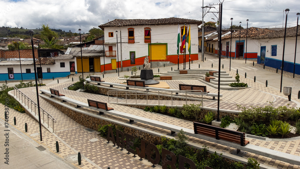 Obraz premium Abejorral, Antioquia - Colombia. February 7, 2024. The fourth municipality in Antioquia with the largest number of properties certified in good agricultural practices in export-type avocado