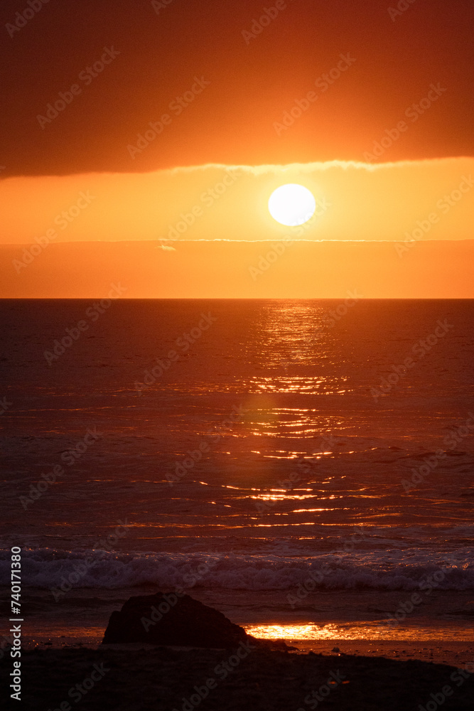 Naklejka premium Atardecer bello