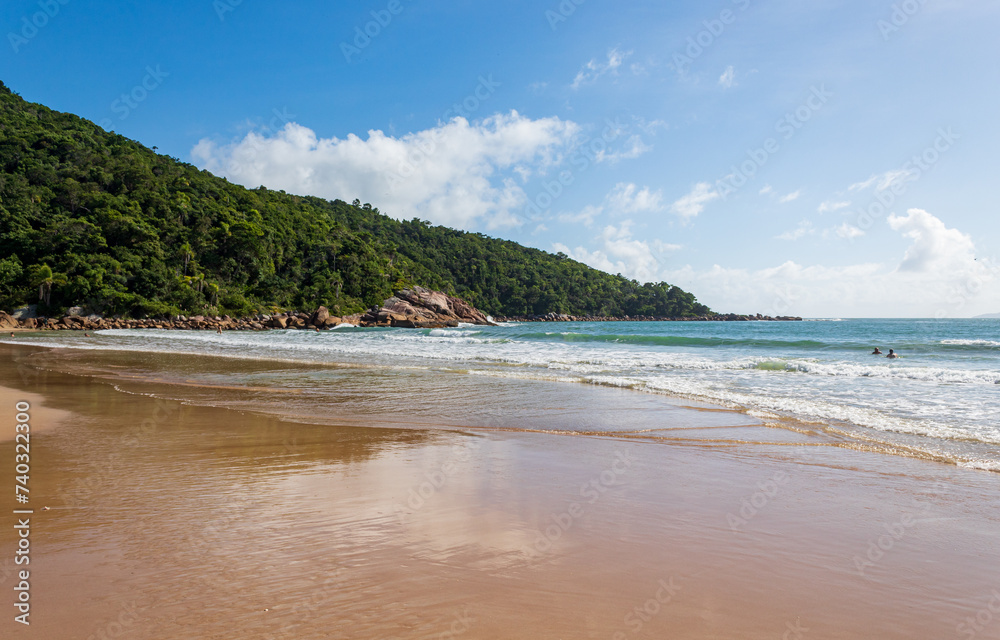 paisagem da praia Grande cidade de Governador Celso Ramos Santa Catarina Brasil praia Caravelas paisagem da praia Grande cidade de Governador Celso Ramos Santa Catarina Brasil praia Caravelas