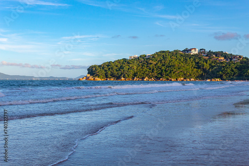 mar e sol na costa da praia das Cordas  cidade de Governador Celso Ramos Santa Catarina Brasil praia das Bananeiras  praia do Defunto photo