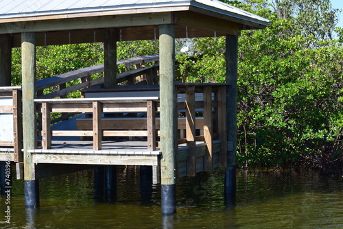 Obraz na płótnie waterways viewing boardwalk pavilion florida mangroves w salonie