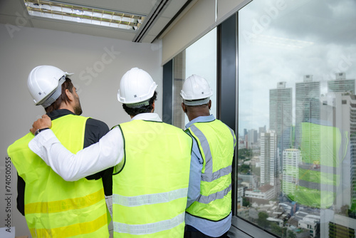 professional engineer and c...