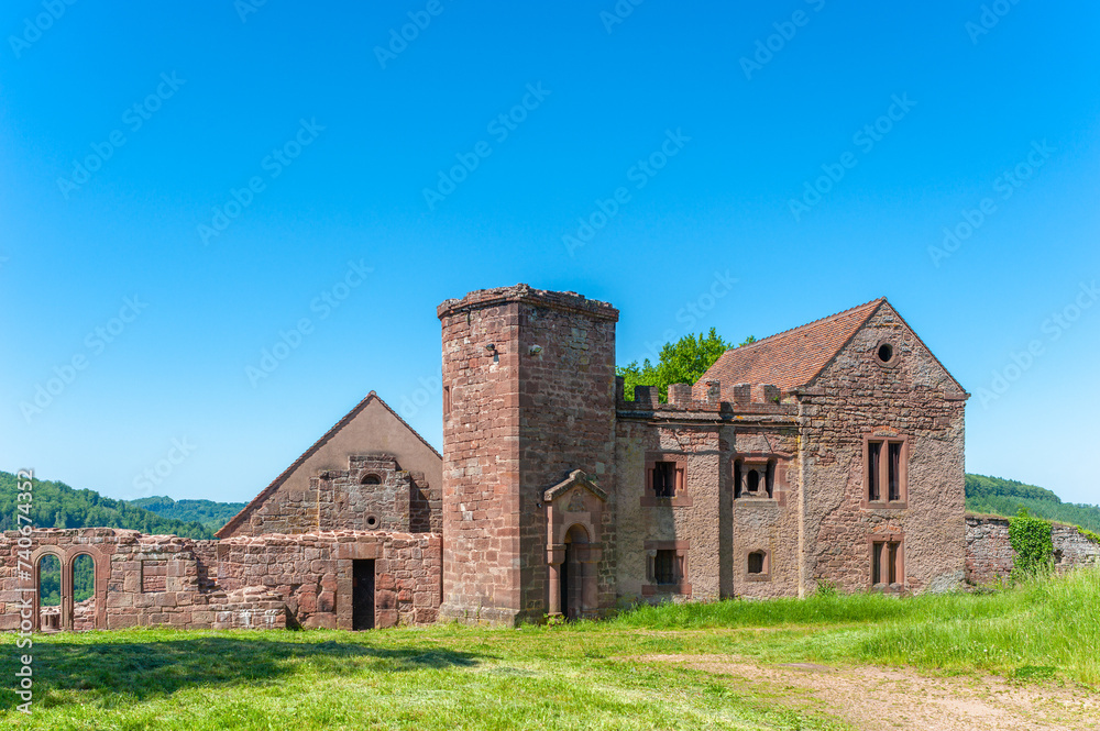 Ruine Lützelburg bei Lutzelbourg. Department Mosel in der Region Lothringen in Frankreich