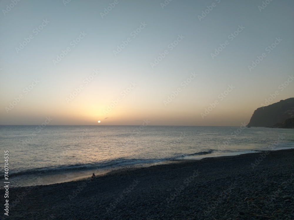 sol, anoitecer, escuro, paisagem, ar livre, natureza, praia, ilha, vista, mar, água, rochas, nuvens