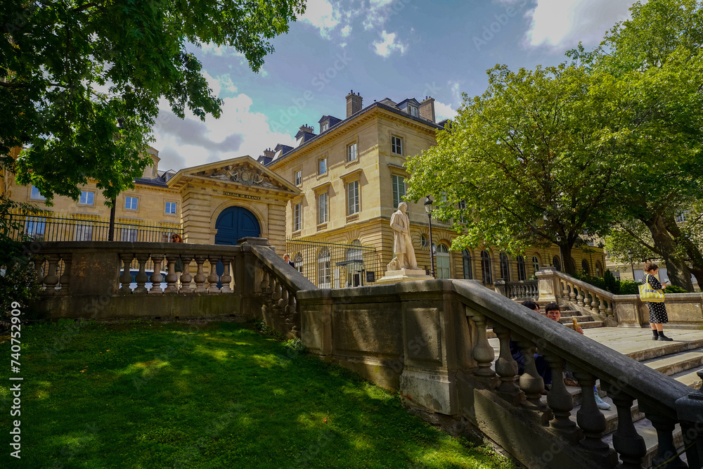 Fototapeta premium famous parisian university , Grandes Ecoles