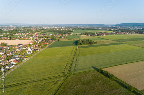 saftige Felder von oben aus der Luft, Deutschland
