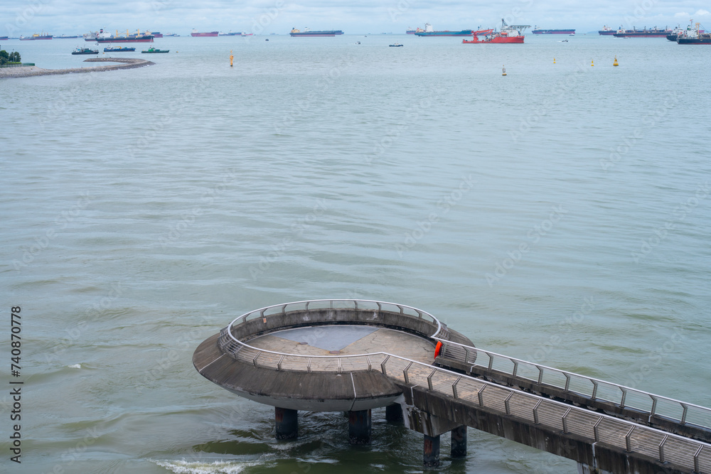 Φωτογραφία The Marina Barrage, a dam across the mouth of the Marina Channel to form The Mar