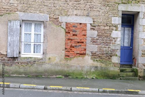 Tableau sur toile maison délabrée