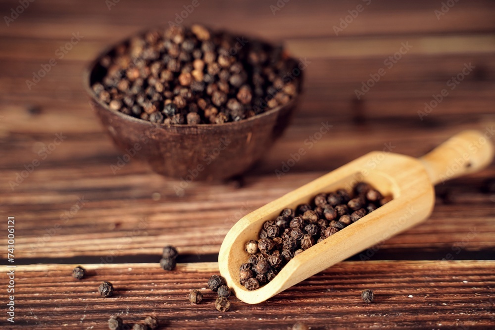 Whole black pepper | Dry peppercorn background, selective focus