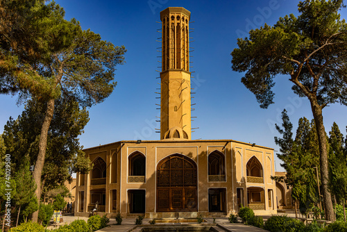 Obraz na płótnie Iran. Yazd. The eight-sided tower of Dolat Abad - the tallest existing windcatcher of Iran w salonie