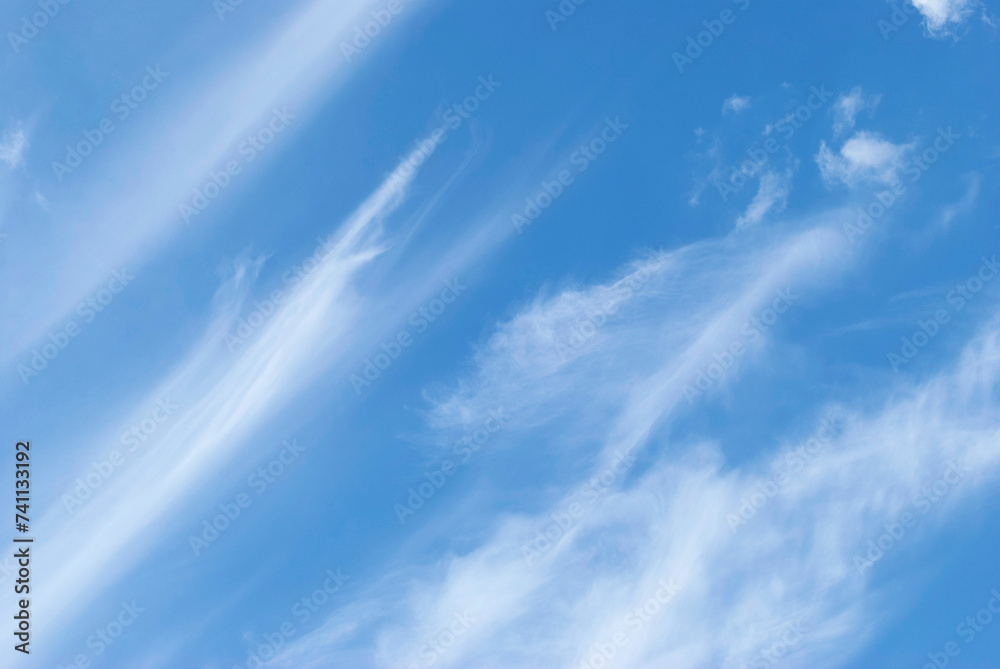 Fototapeta premium delicate patterns of white clouds in the blue sky