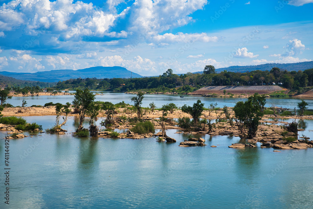 Two-Color River View Point, Ubon Ratchathani, Thailand　จุดชมวิว แม่น้ำสองสี อุบลราชธานี