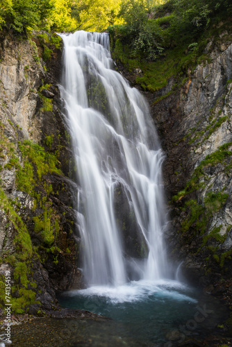 Fototapeta Naklejka Na Ścianę i Meble -  Summer in Sauth Deth Pish waterfall, Val D Aran, Spain