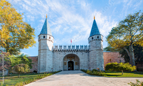 Entrance of the Topkapi palace, istanbul, Turkey photo