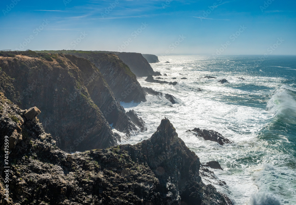 Obraz premium Breathtaking Atlantic coast cliffs of Cabo Sardão, Ponta do Cavaleiro, Odemira, Bejo, Alentejo, Portugal