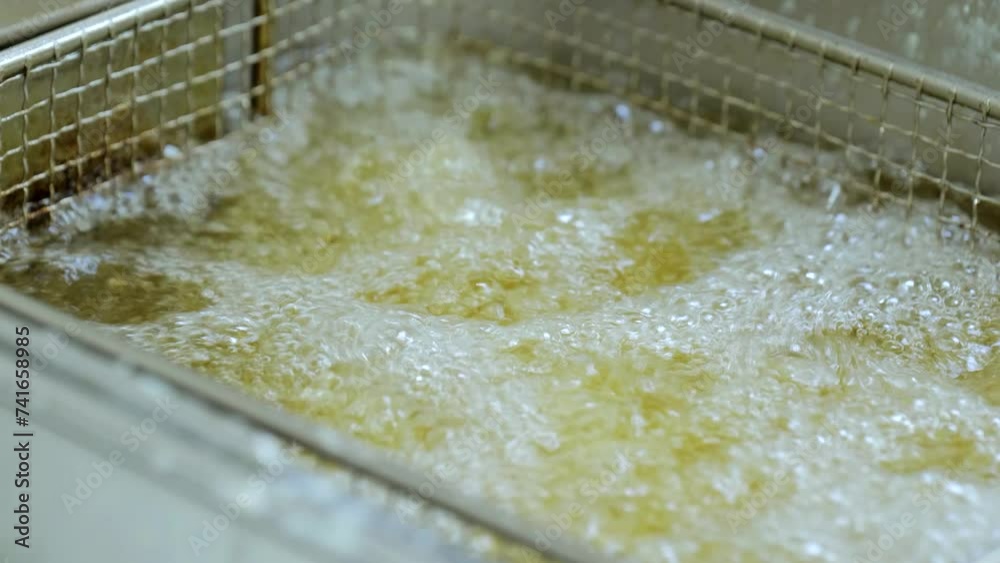 Vidéo Stock Deep fried cheese balls, Deep frying oil, junk food, fast