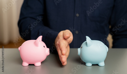 Shared money in relationships. Dividing the spouses budgets into separate parts. Divorce proceedings. Maintain a balance of earnings and expenses in the family. Funds for the basic needs of partners.