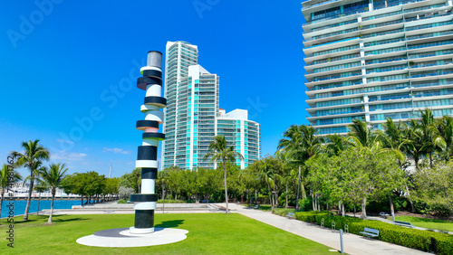 Fototapeta Naklejka Na Ścianę i Meble -  South Pointe park on Miami Beach, Florida