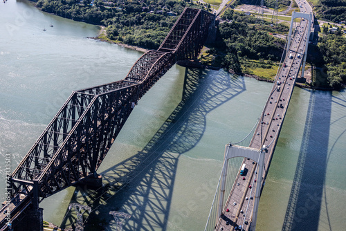 Vue aérienne du Pont Pierre Laporte et Pont de Québec photo