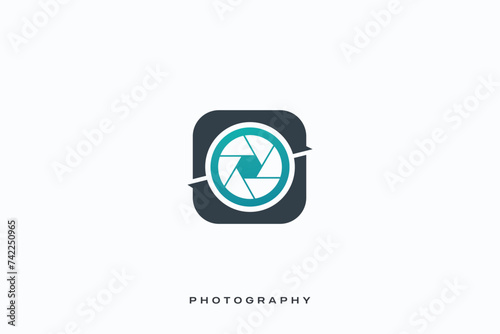 shutter multimedia production vector logo