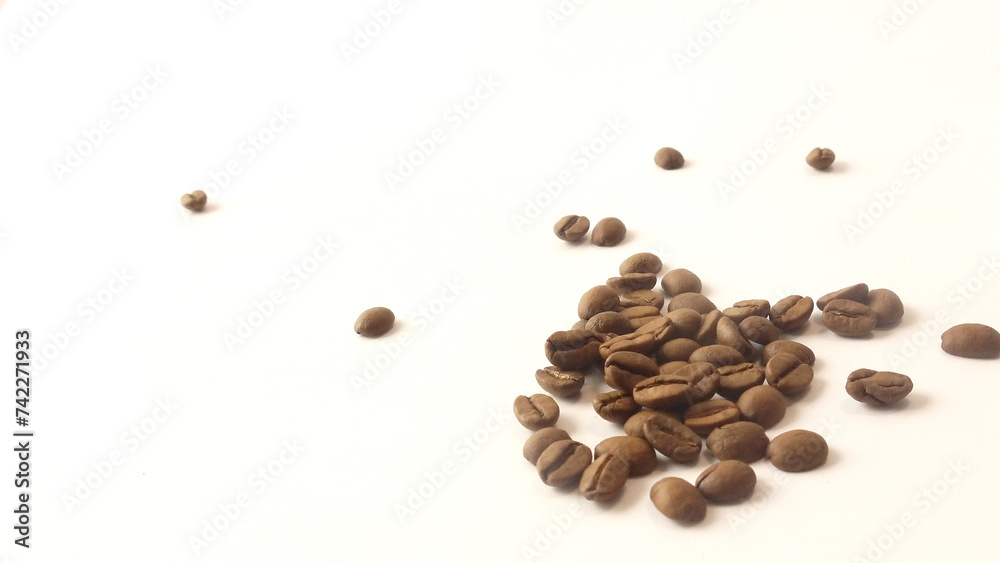 Naklejka premium まとめて置かれたコーヒー豆