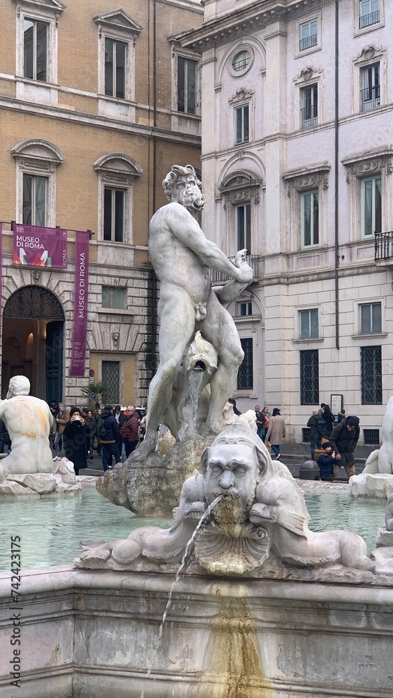  fountain in piazza navona city