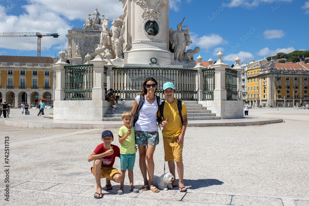 Obraz premium Happy people, visiting Lisbon during summer holiday, family with children