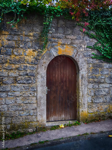 Fototapeta Naklejka Na Ścianę i Meble -  Doors in the wall