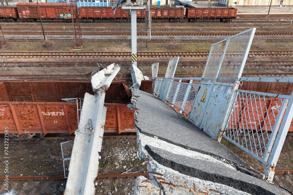 Naklejka premium A destroyed railway station in Lyman