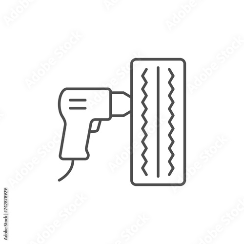Wheel nut tightening line icon